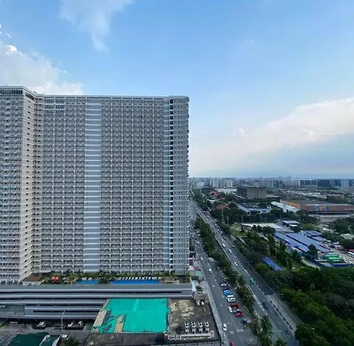 Breeze Residences 26th Floor
